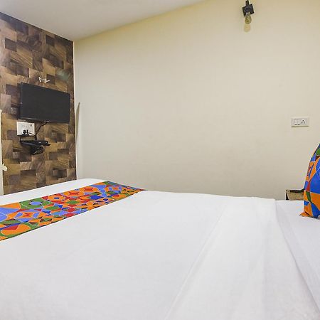 Fabhotel Rj 18 Beach Resort - Nr Baga Beach Ngoại thất bức ảnh