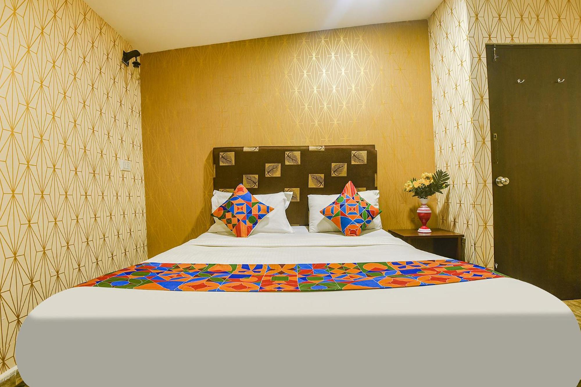 Fabhotel Rj 18 Beach Resort - Nr Baga Beach Ngoại thất bức ảnh