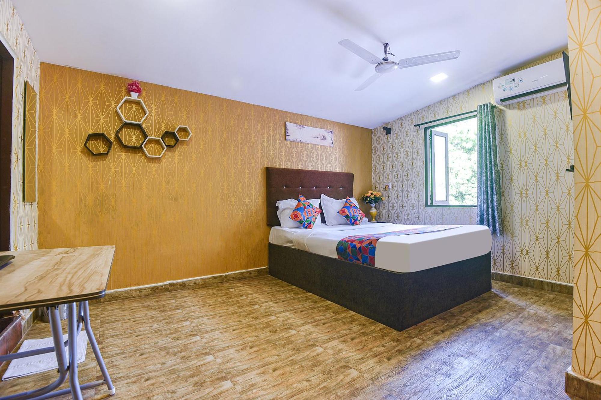 Fabhotel Rj 18 Beach Resort - Nr Baga Beach Ngoại thất bức ảnh