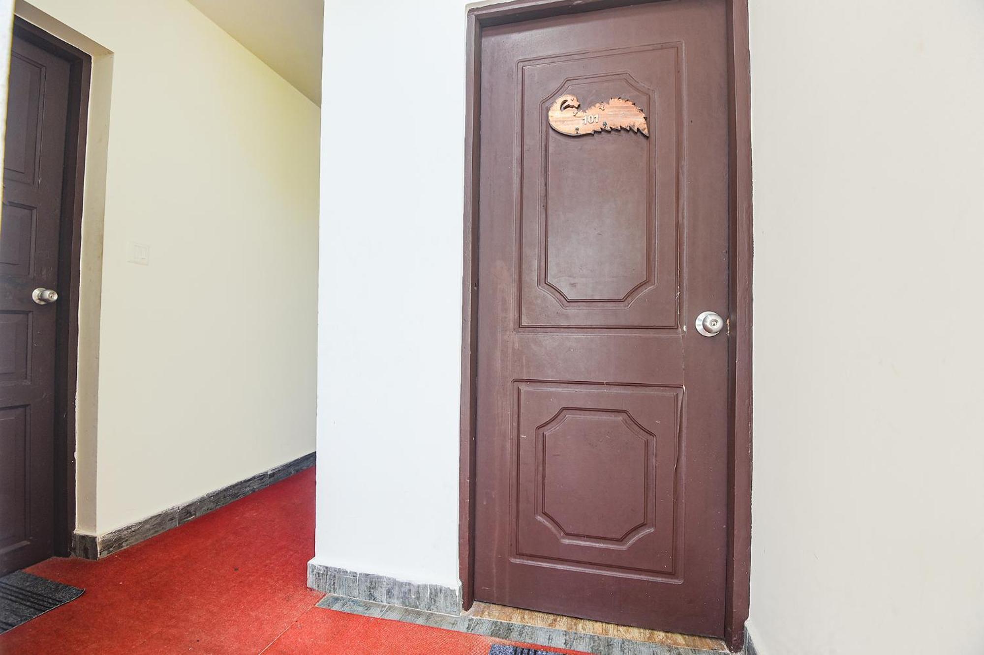 Fabhotel Rj 18 Beach Resort - Nr Baga Beach Ngoại thất bức ảnh