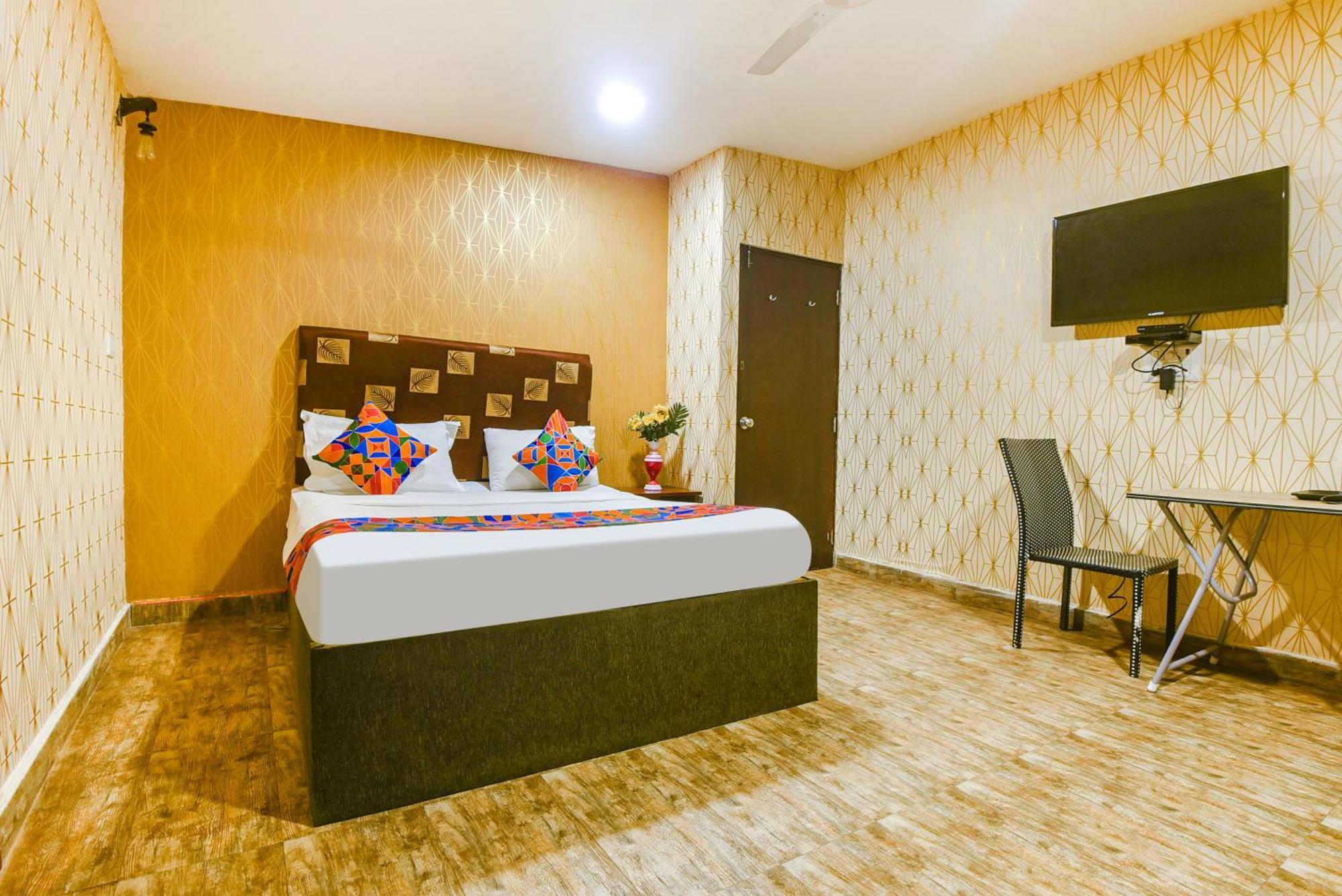 Fabhotel Rj 18 Beach Resort - Nr Baga Beach Ngoại thất bức ảnh